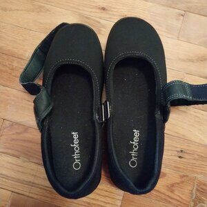 Orthofeet Womens 10 Extra Wide Black Strap Shoes